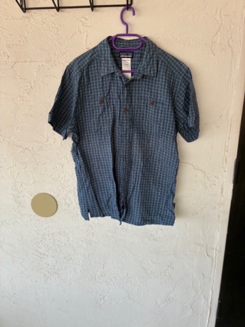 Patagonia men's short sleeved size large shirt - Picture 9 of 12